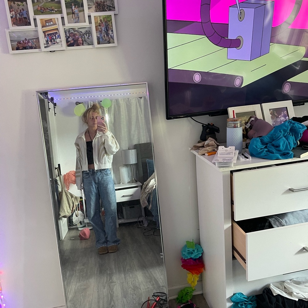 Stylish White Jacket and Blue Jeans Outfit